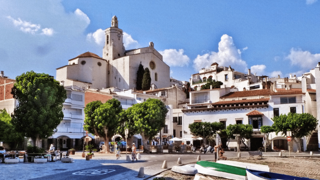 lemblematique-eglise-blanche-santa-maria